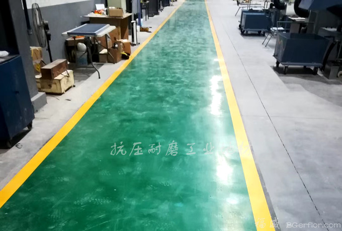 车间通道走叉车地板：机加工厂房车间通道走叉车地板铺装 部件生产车间通道地面地板